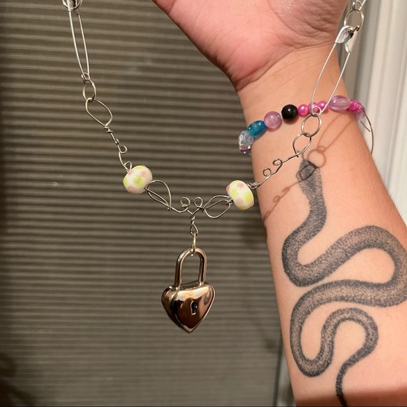 handmade necklace with a heart lock - Picture 2 of 2